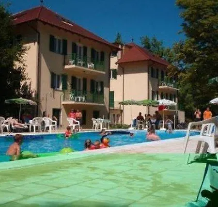 Отель Del Porto 4*