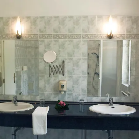 Отель Del Porto 4*